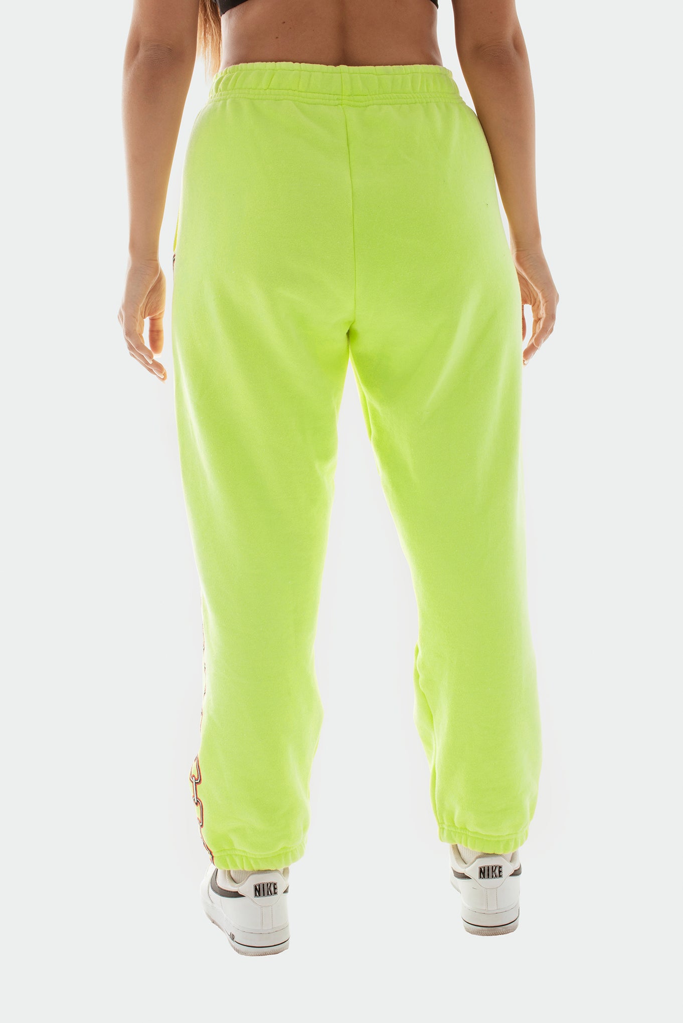 UNCHAINED SWEATPANTS - Electric Yellow